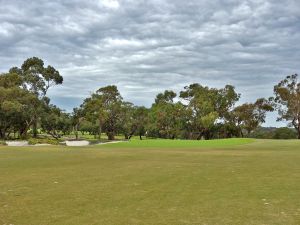 Peninsula Kingswood (North) 4th Approach